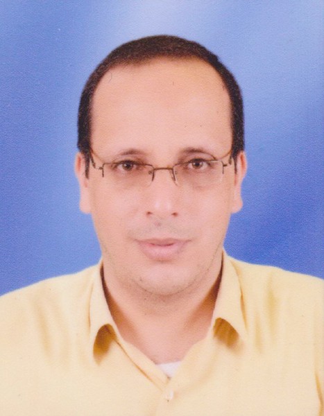 د عامر أبو شريعة مشرفاً على قسم الإدارة الصحية