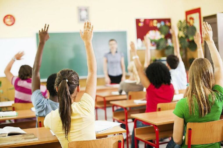 أهمية خلق مناخات مدرسية إيجابية