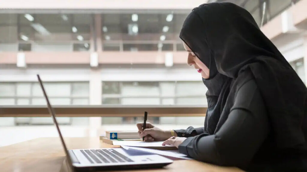 هل تخصص المحاسبة له مستقبل للبنات في السعودية؟